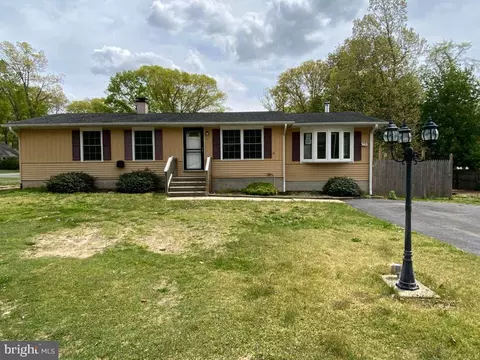 92 Elmer St, Franklinville, NJ 08322