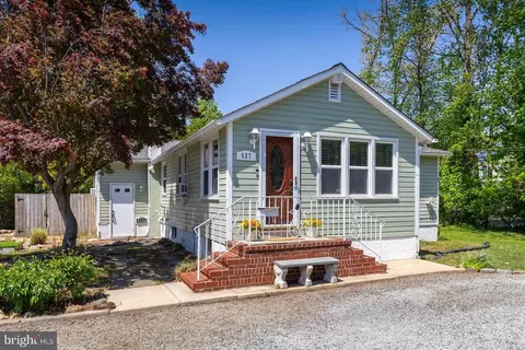 627 Salem Ave, West Deptford, NJ 08096