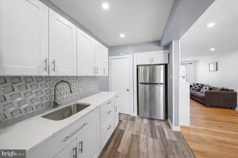 448 Thomson Ave, Paulsboro, NJ 08066