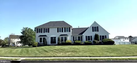 824 Canvasback Dr, Mullica Hill, NJ 08062