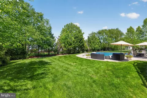 Exterior - 4 Randolph Ct, Mickleton, NJ 08056 photo 5 of 13