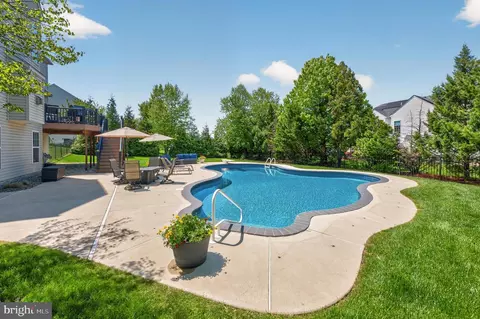 Exterior - 4 Randolph Ct, Mickleton, NJ 08056 photo 2 of 13