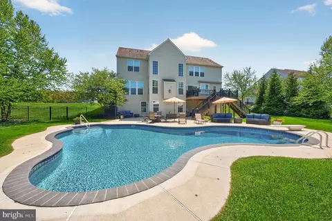 Exterior - 4 Randolph Ct, Mickleton, NJ 08056 photo 3 of 13