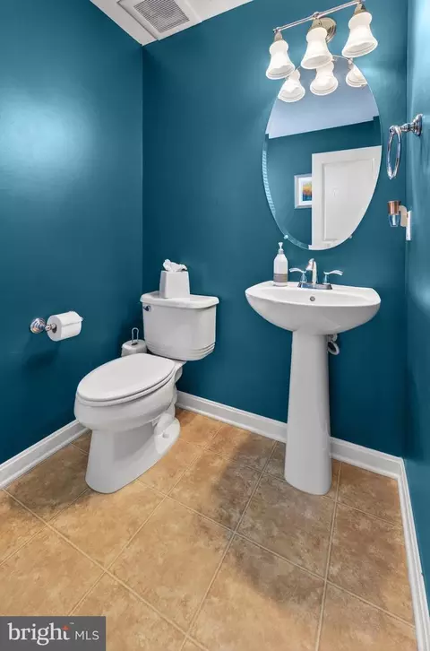 Bath - 4 Randolph Ct, Mickleton, NJ 08056 photo 1 of 4