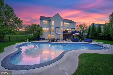 Exterior - 4 Randolph Ct, Mickleton, NJ 08056 photo 8 of 13