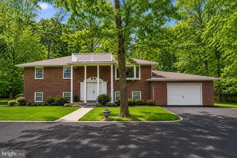 150 Nelson Dr, Williamstown, NJ 08094