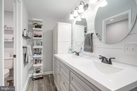 Bath - 42 Evergreen Ave, Pitman, NJ 08071 photo 2 of 3