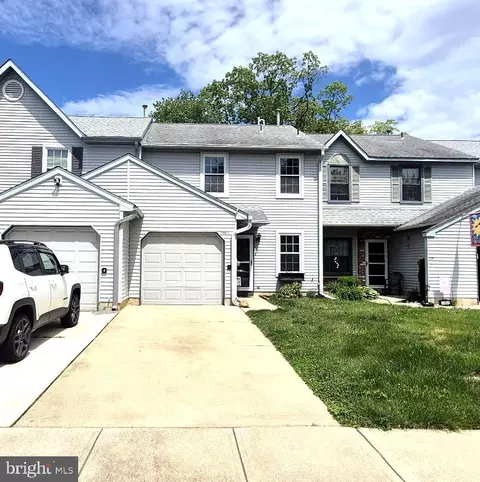 1003 Baywood Dr, Williamstown, NJ 08094