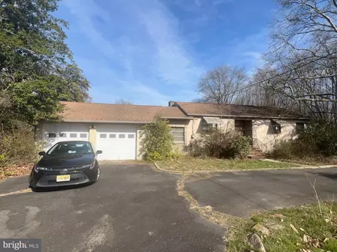 1111 N Delsea Dr, Clayton, NJ 08312