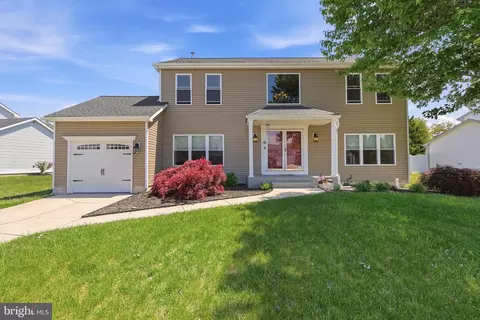 17 Beckett St, Clayton, NJ 08312