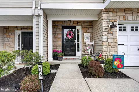 169 Acorn Dr, Mount Royal, NJ 08061