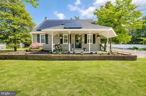 421 New Jersey Ave, National Park, NJ 08063