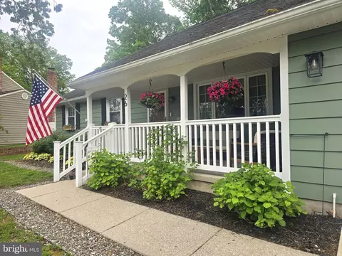 26 Bedford Ter, Turnersville, NJ 08012