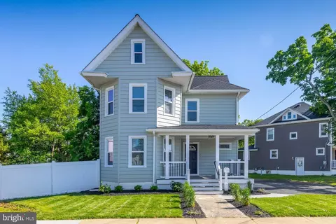 372 W Broad St, Gibbstown, NJ 08027