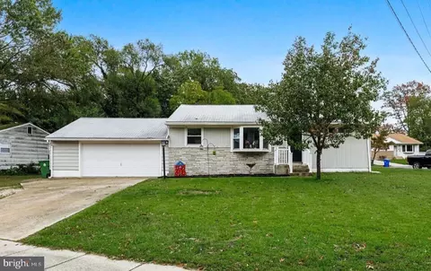 202 Rule Ct, Glassboro, NJ 08028
