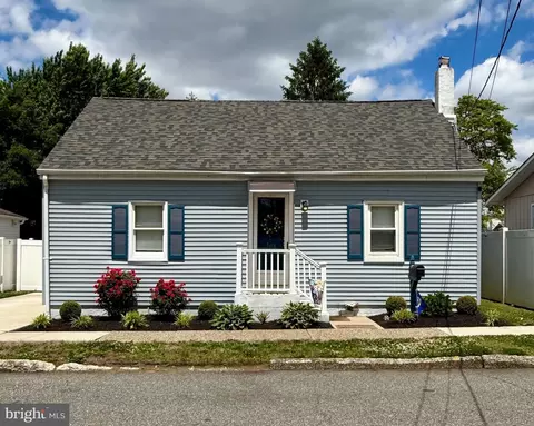 715 Asbury Ave, National Park, NJ 08063
