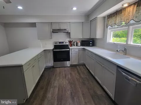 Kitchen - 19 Euclid Ave, Pitman, NJ 08071 photo 3 of 3