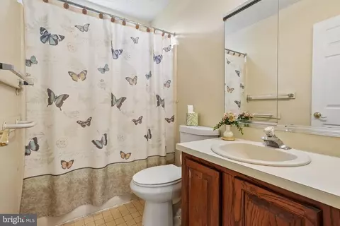 Bath - 7 Fairmount Dr, Sicklerville, NJ 08081 photo 3 of 4