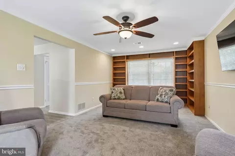 Living - 7 Fairmount Dr, Sicklerville, NJ 08081 photo 4 of 4