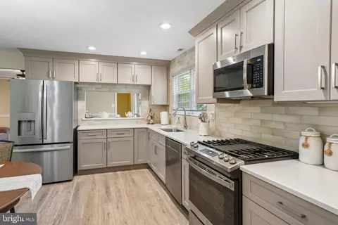 Kitchen - 7 Fairmount Dr, Sicklerville, NJ 08081 photo 1 of 2