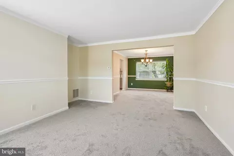 Living - 7 Fairmount Dr, Sicklerville, NJ 08081 photo 1 of 4