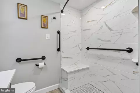 Bath - 7 Fairmount Dr, Sicklerville, NJ 08081 photo 2 of 4