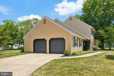 Exterior - 7 Fairmount Dr, Sicklerville, NJ 08081 photo 4 of 6
