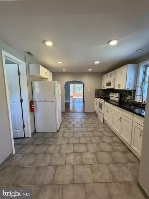1145 Hessian, West Deptford, NJ 08093