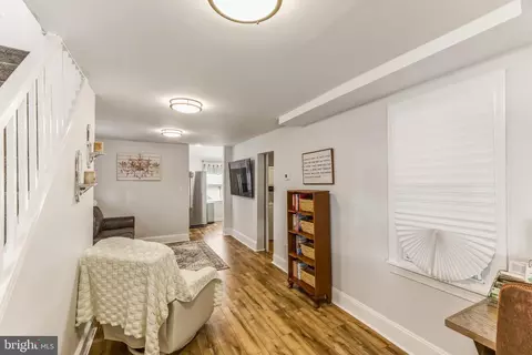 Entry Way - 409 Wesley Ave, Pitman, NJ 08071 photo 3 of 5