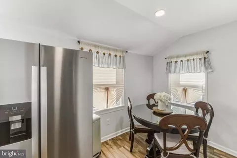 Entry Way - 409 Wesley Ave, Pitman, NJ 08071 photo 4 of 5