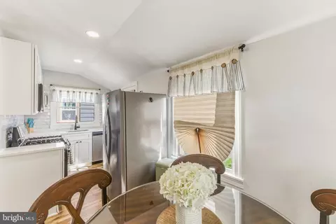 Entry Way - 409 Wesley Ave, Pitman, NJ 08071 photo 5 of 5