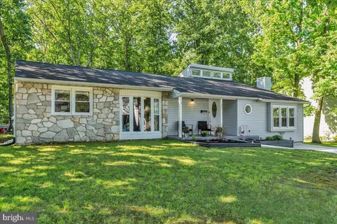 203 Georgetown Rd, Blackwood, NJ 08012