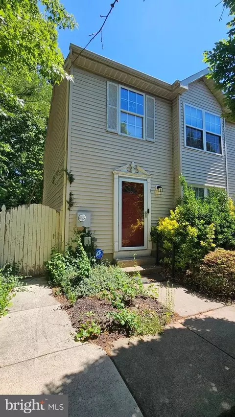 1 Gaudet Ct, Mantua, NJ 08051