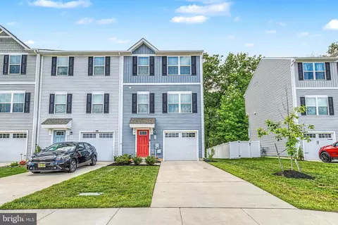 21 Riley St, Williamstown, NJ 08094