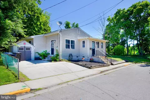 78 Packard Ave, Woodbury, NJ 08096