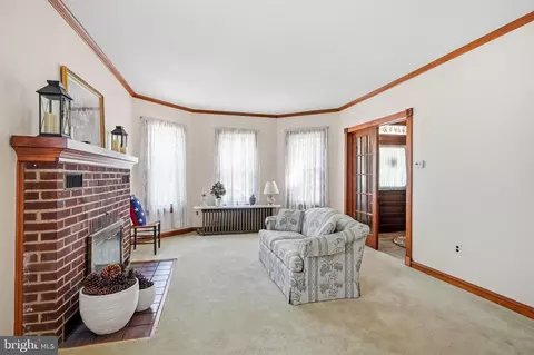 Living - 160 Pitman Ave, Pitman, NJ 08071 photo 3 of 7