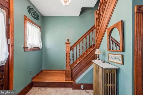Entry Way - 160 Pitman Ave, Pitman, NJ 08071 photo 2 of 10