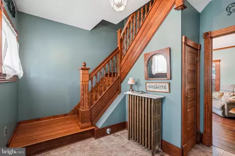 Entry Way - 160 Pitman Ave, Pitman, NJ 08071 photo 3 of 10