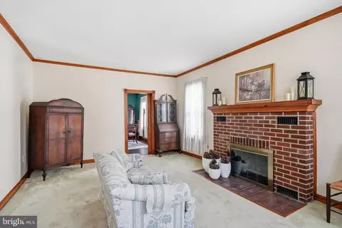 Living - 160 Pitman Ave, Pitman, NJ 08071 photo 1 of 7