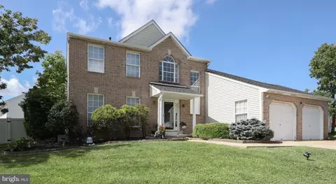 121 Treeline Dr, Woodbury, NJ 08096