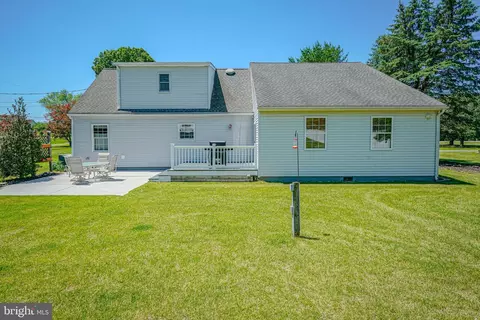 Exterior - 156 E Wolfert Station Rd, Mickleton, NJ 08056 photo 5 of 13