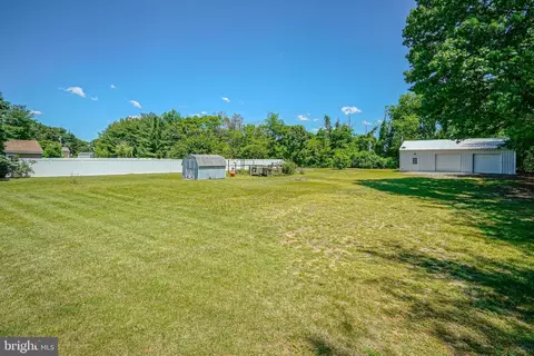 Exterior - 156 E Wolfert Station Rd, Mickleton, NJ 08056 photo 10 of 13