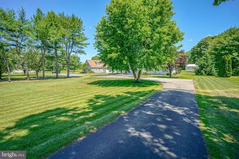 Exterior - 156 E Wolfert Station Rd, Mickleton, NJ 08056 photo 4 of 13