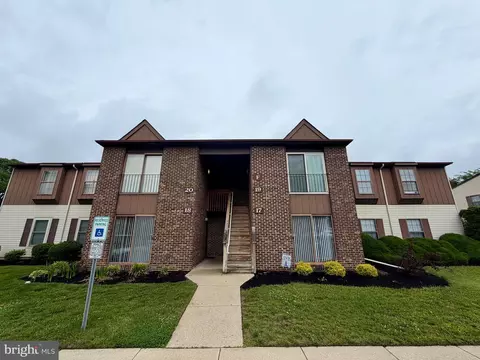 17 Windsor Ct, Sewell, NJ 08080