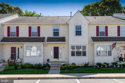 306 Allens Ln, Mullica Hill, NJ 08062