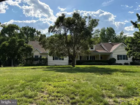 836 Hardingville Rd, Monroeville, NJ 08343