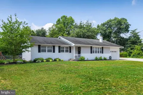 34 Glen Echo Ave, Swedesboro, NJ 08085