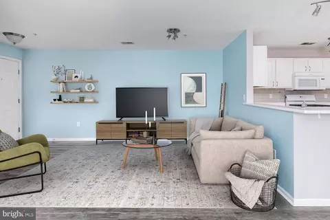 85 Highbridge Ln, West Deptford, NJ 08086