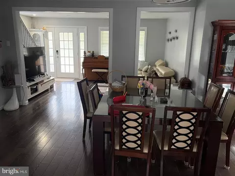 88 Grove St, West Deptford, NJ 08086