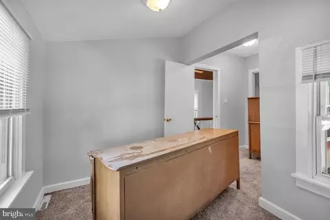 Entry Way - 203 East Ave, Pitman, NJ 08071 photo 4 of 5